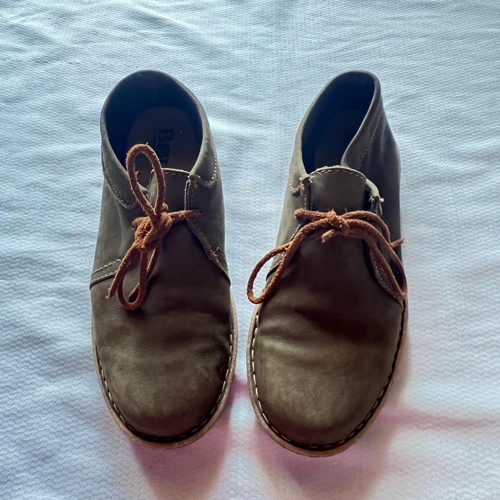 Born Green Tan Shoes - Picture 9 of 12